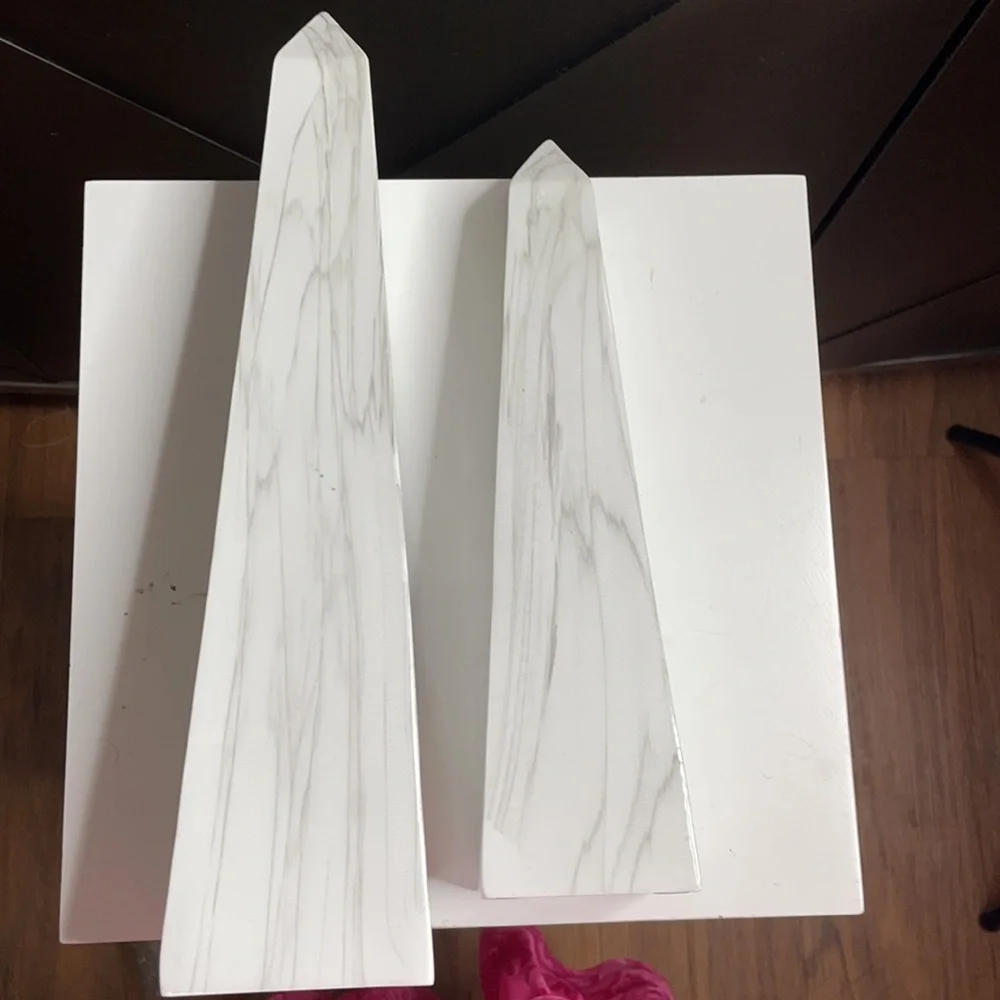 Marble gray and white decorative accent towers - Picture 2 of 8